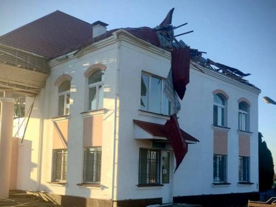 Окупанти вдарили дроном по залізничній станції на Чернігівщині (фото)