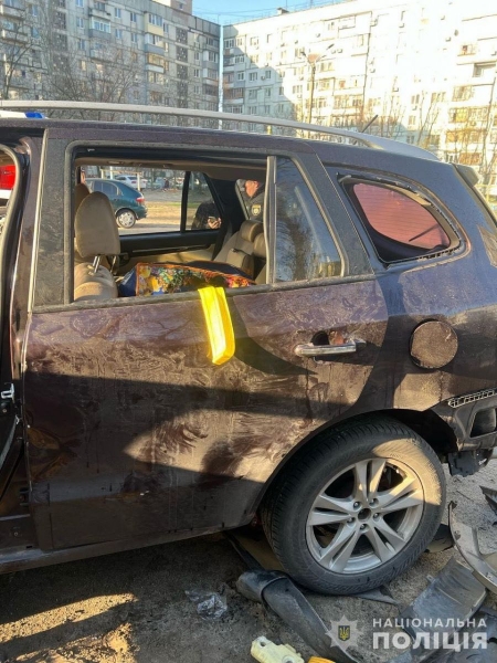 У Дніпрі вибухнув автомобіль із чиновником та його дружиною: не виключено теракт (фото)