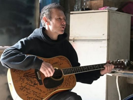 &laquo;Вибачайте&raquo;: Вакарчук про гроші, зароблені під час військової служби