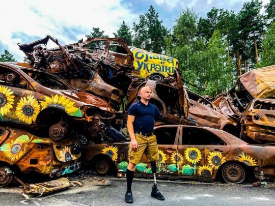 &laquo;Без ноги, у&nbsp;стані шоку починаю повзти. І&nbsp;знову міна. Мені відриває руку й&nbsp;розриває живіт&raquo;: історія штурмовика, який тричі ошукав смерть