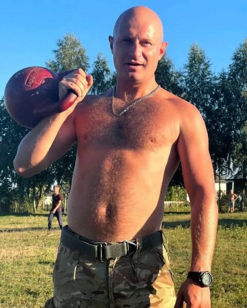&laquo;Без ноги, у&nbsp;стані шоку починаю повзти. І&nbsp;знову міна. Мені відриває руку й&nbsp;розриває живіт&raquo;: історія штурмовика, який тричі ошукав смерть