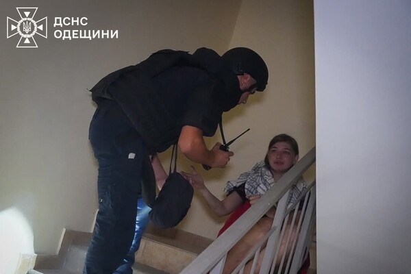Ночной обстрел Одессы: погибли супруги, среди пострадавших дети