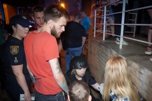 Ночной обстрел Одессы: погибли супруги, среди пострадавших дети