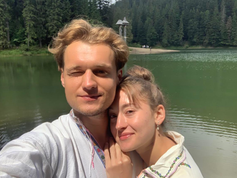 «Це був суцільний шок — у сусідню будівлю прилетів дрон»: зірка «Перших ластівок» Олег Гоцуляк про випробування та творчість під час великої війни