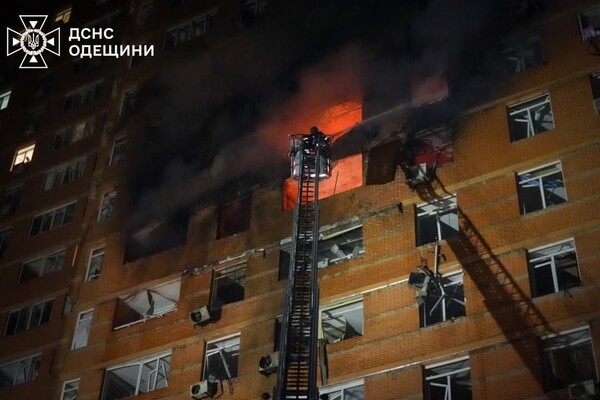 Ночной обстрел Одессы: погибли супруги, среди пострадавших дети