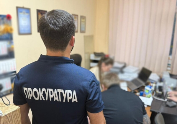 В Одесском районе чиновник одного из горсоветов требовал взятку у руководителя ОСМД: за что и сколько
