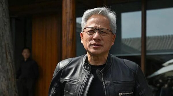Глава Nvidia выразил разочарование запретом на чипы ИИ в Китае