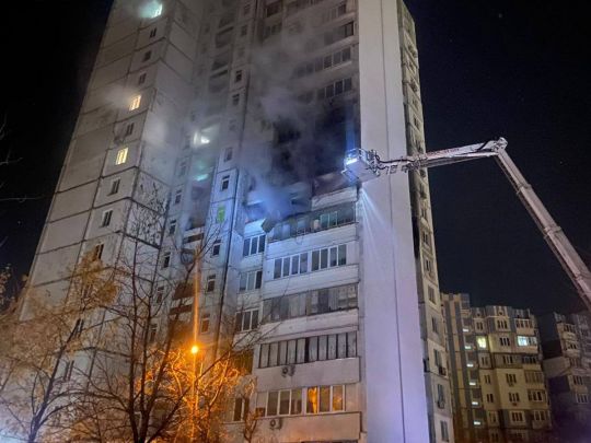 Комплексний нічний удар по&nbsp;Києву: пошкоджено багато житлових будинків, є&nbsp;жертви (фото, відео)