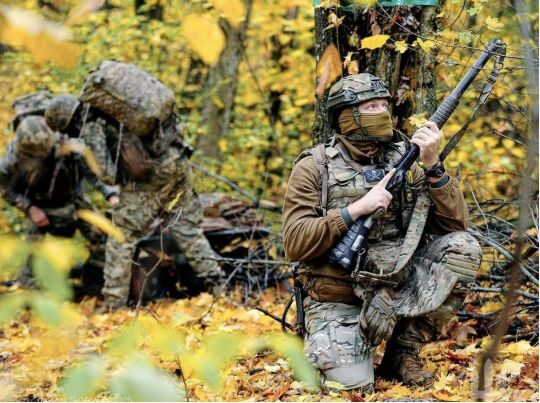 Майже тисяча окупантів і&nbsp;гори техніки: втрати росіян в&nbsp;Україні перетнули нову психологічну позначку