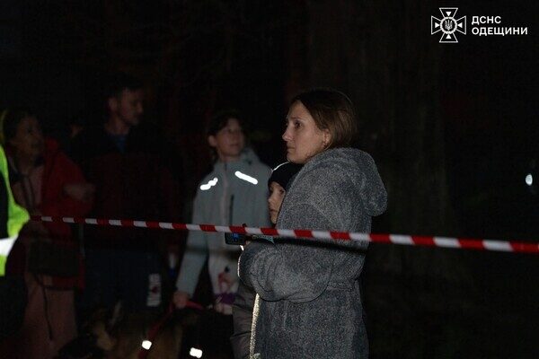 В квартирах заблокировало людей, есть пострадавшие: последствия ночной атаки БпЛА на Одессу (обновлено)