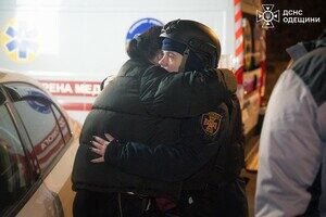 Пожар в доме и повреждение лицея: последствия вечернего обстрела Одессы
