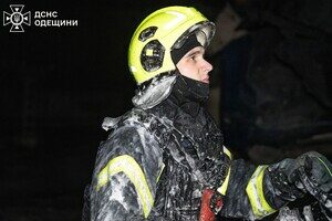 В квартирах заблокировало людей, есть пострадавшие: последствия ночной атаки БпЛА на Одессу (обновлено)