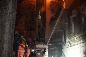 Пожар в доме и повреждение лицея: последствия вечернего обстрела Одессы