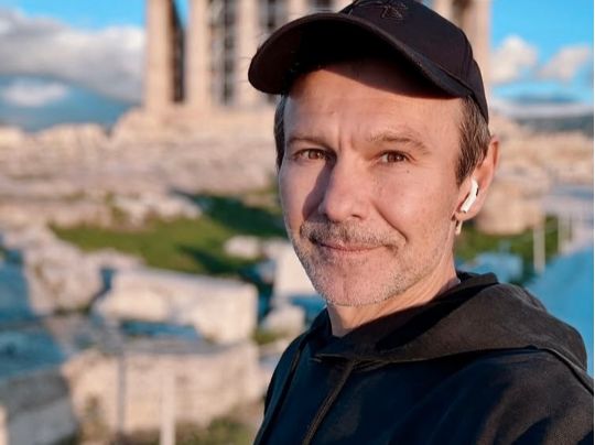 Було потужно: відомий співак вразив світлинами