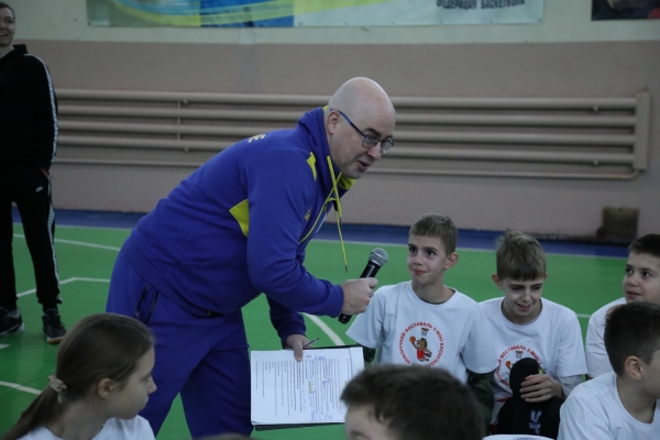 В СДЮСШОР імені Літвака відбулося велике спортивне свято для дітей