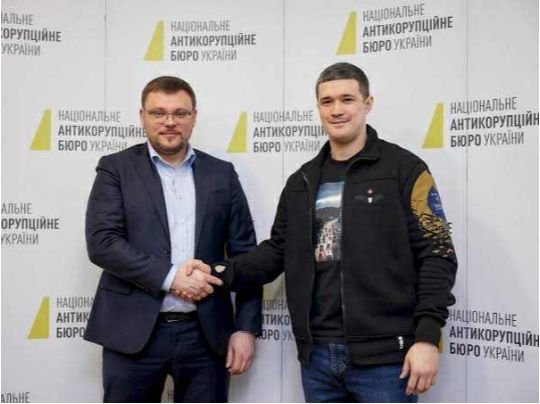 &laquo;Гарантом бездоганної репутації директора НАБУ Кривоноса, якого запідозрили у&nbsp;фіктивному батьківстві, був серед інших міністр оборони Федоров&raquo;,&nbsp;&mdash; експрокурор САП