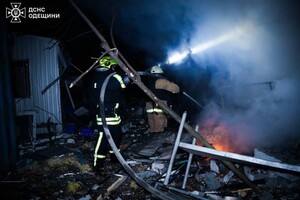 РФ ударила по судну и резервуарам с маслом в Одесской области: пострадал человек