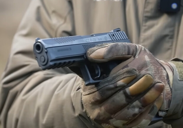 Стрельба в Хаджибейском районе Одессы: военный открыл огонь во время мобилизационных мероприятий Стрельба в Хаджибейском районе Одессы: военный открыл огонь во время мобилизационных мероприятий