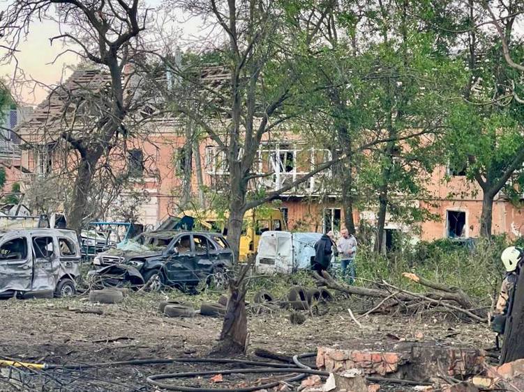 Харьков, Днепр и&nbsp;Запорожье приходят в&nbsp;себя после комбинированной атаки россиян (фото, видео)