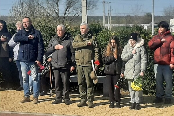 Чествование памяти защитников Украины: под Одессой открыли Аллею Героев